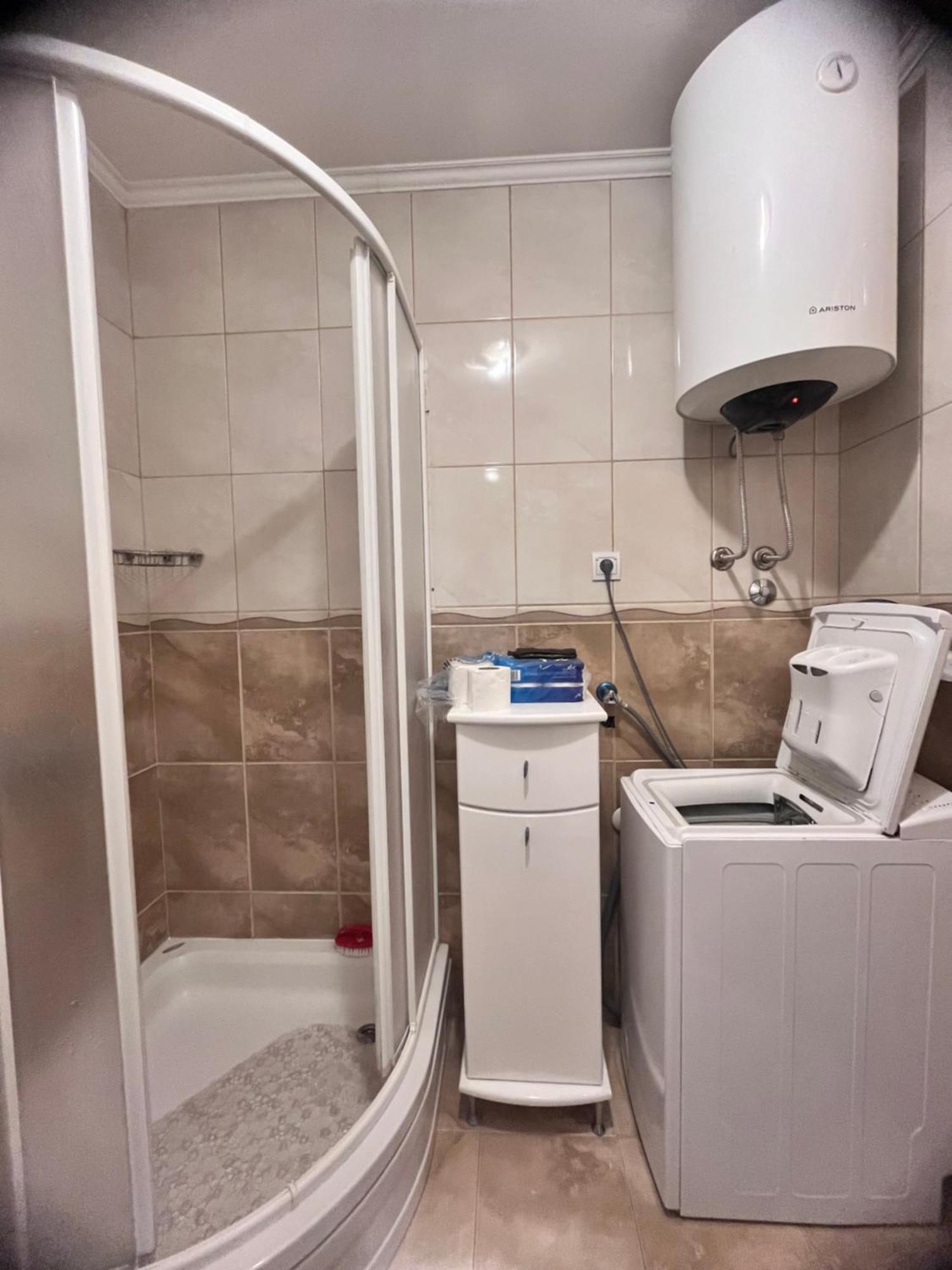 Apartment Belani, Own Parking Tivat Bagian luar foto